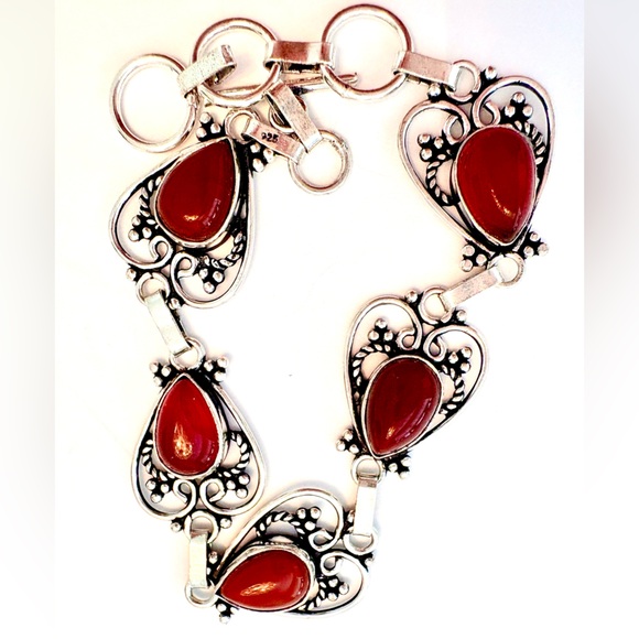 5 silver hearts with Carnelian in each. The size of the bracelet, 71/2 -8 -81/2 - Picture 3 of 5